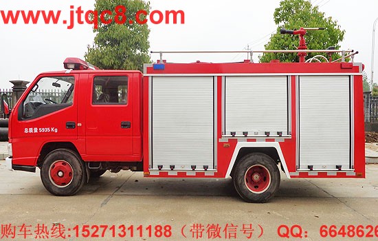 泡沫消防車產業大潮現“湖北身影”.jpg
