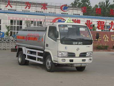 東風小霸王(小金霸)化工液體運輸車